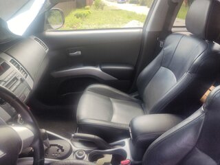 2010 Mitsubishi Outlander II Рестайлинг, серебристый, 1150000 рублей, вид 3