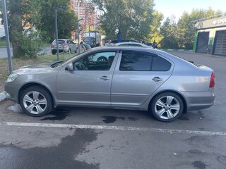 2012 Skoda Octavia II (A5) Рестайлинг, серый, 950000 рублей, вид 1