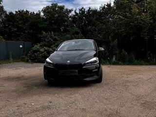 2019 BMW 2 серии Active Tourer 225xe F45 Рестайлинг, чёрный, 2600000 рублей, вид 3
