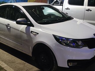 2016 Kia Rio III Рестайлинг, серый, 850000 рублей, вид 3