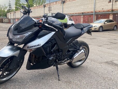 2011 Kawasaki Z 1000, серый, 680000 рублей, вид 1