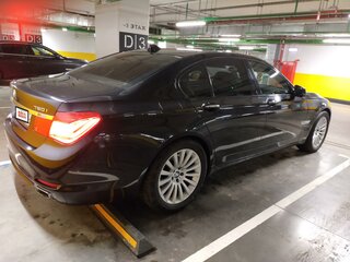 2010 BMW 7 серии 750i xDrive V (F01/F02/F04), чёрный, 2500000 рублей, вид 4