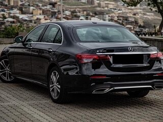 2020 Mercedes-Benz E-Класс 350 V (W213, S213, C238) Рестайлинг, чёрный, 5500000 рублей, вид 3
