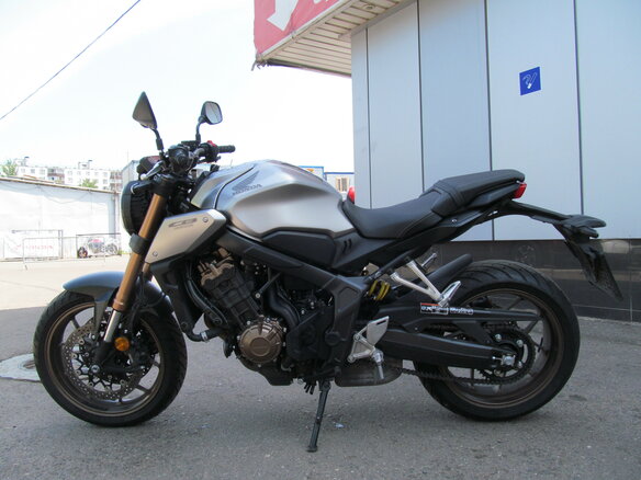 2018 Honda CB 650R, серый - вид 1