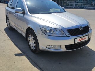 2010 Skoda Octavia II (A5) Рестайлинг, серебристый, 930000 рублей, вид 3