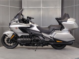 2025 Honda GL 1800 Gold Wing, серебристый, 3249000 рублей, вид 5