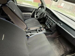 1990 Mercedes-Benz 190 (W201), серый, 155000 рублей, вид 4