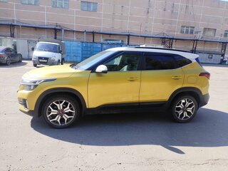 2021 Kia Seltos I, жёлтый, 1800000 рублей, вид 4