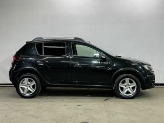 2016 Renault Sandero Stepway II, чёрный, 790000 рублей, вид 4