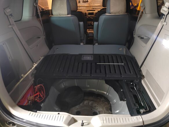2008 Mazda MPV III (LY), серый, 1200000 рублей - вид 9