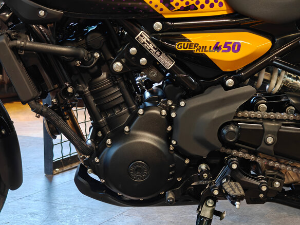 2025 Royal Enfield Guerrilla 450, жёлтый, 559000 рублей - вид 9