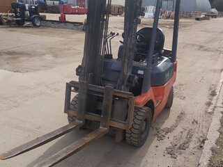 2005 Toyota Газовые и газ-бензиновые, оранжевый, 492448 рублей, вид 2
