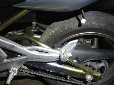 2007 Kawasaki ER-6F (Ninja 650R), серебристый, 380000 рублей, вид 5