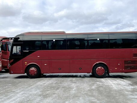2026 Yutong ZK6947H, красный, 16150000 рублей, вид 3
