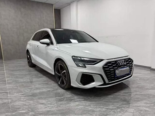 2023 Audi A3 Sportback 35 TFSI IV (8Y), белый, 1970000 рублей, вид 3