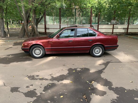1990 BMW 5 серии 525i III (E34), красный - вид 9