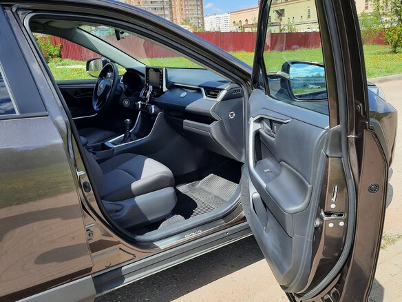 2021 Toyota RAV4 V (XA50), коричневый, 3400000 рублей - вид 23