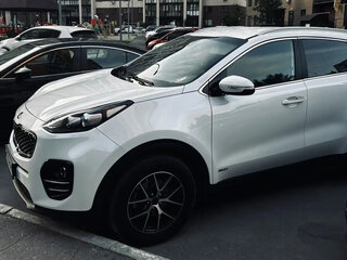 2018 Kia Sportage IV Рестайлинг, белый, 2500000 рублей, вид 1