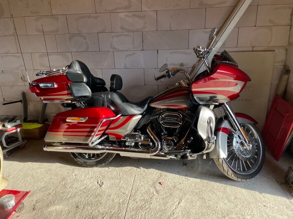 2016 Harley-Davidson CVO Road Glide, красный, 2700000 рублей - вид 9