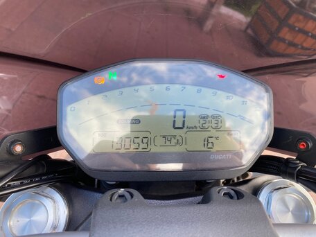 2015 Ducati Monster 821, белый, 599000 рублей, вид 3