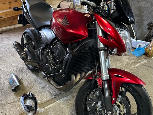 2009 Honda CB 600F Hornet, красный, 750000 рублей