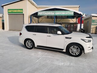 2020 Infiniti QX80 I Рестайлинг 3, белый, 7200000 рублей, вид 3