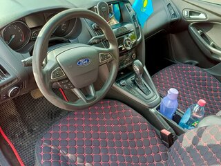 2017 Ford Focus III Рестайлинг, красный, 1060000 рублей, вид 5