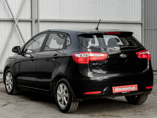 2014 Kia Rio III, чёрный, 800000 рублей, вид 5