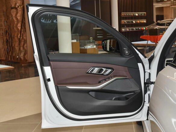 2025 BMW 3 серии 330i VII (G2x) Рестайлинг, серебристый, 5668000 рублей - вид 23