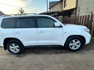 2011 Toyota Land Cruiser 200 Series, белый, 3400000 рублей, вид 2