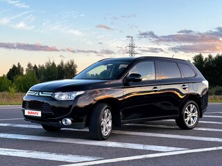 2013 Mitsubishi Outlander III, чёрный, 1700000 рублей, вид 3