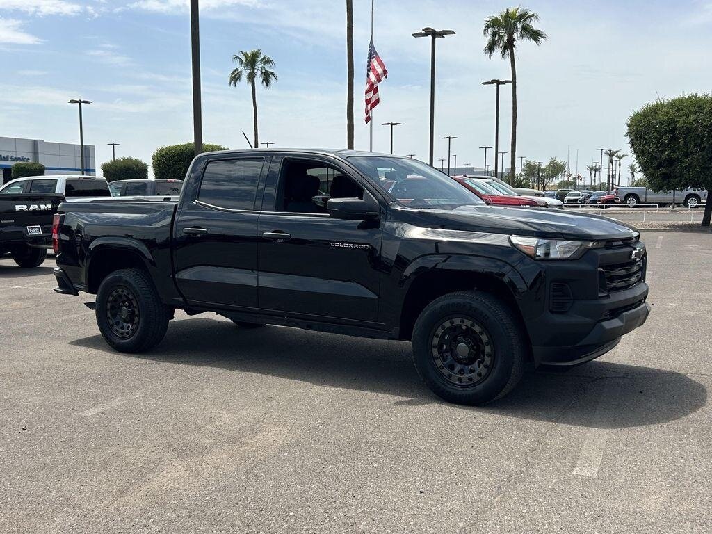 Открыть фотографии: Chevrolet Colorado III