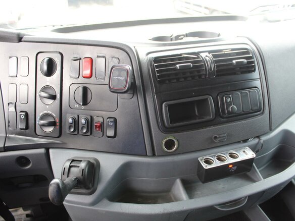 2011 Mercedes-Benz Axor, белый, 1800000 рублей - вид 11