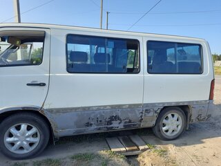 1998 SsangYong Istana I, белый, 270000 рублей, вид 3