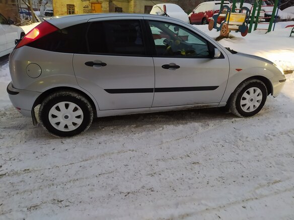 2003 Ford Focus I Рестайлинг, серебристый - вид 1