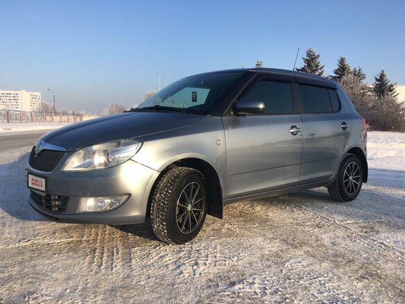 2012 Skoda Fabia II Рестайлинг, серый - вид 2
