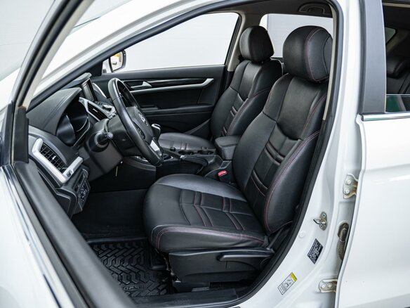 2017 Dongfeng AX7 I, белый - вид 9