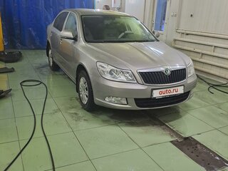2011 Skoda Octavia II (A5) Рестайлинг, серебристый, 970000 рублей, вид 3