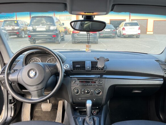 2010 BMW 1 серии 116i I (E81/E82/E87/E88) Рестайлинг, белый, 650000 рублей - вид 10
