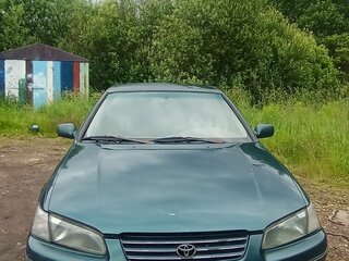 1998 Toyota Camry IV (XV20), зелёный, 320000 рублей, вид 2