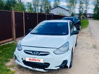 2013 Hyundai Solaris I, белый, 450000 рублей, вид 1