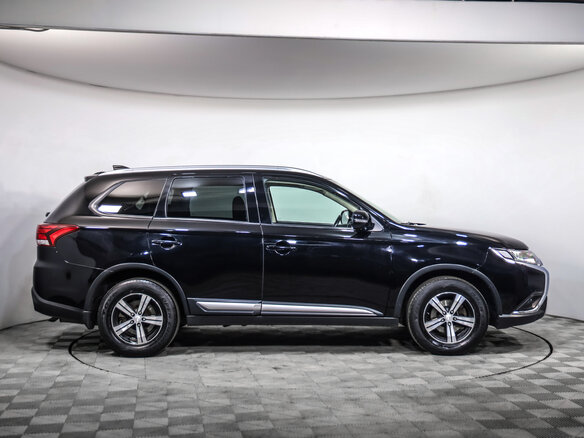 2019 Mitsubishi Outlander III Рестайлинг 3, чёрный, 1969000 рублей - вид 3