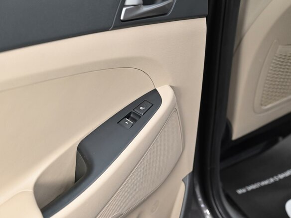 2018 Hyundai Tucson III, серый, 1665000 рублей - вид 12