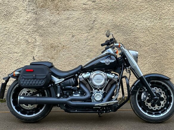 2019 Harley-Davidson Fat Boy, чёрный, 2000000 рублей