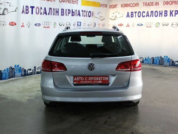 2011 Volkswagen Passat B7, серебристый - вид 13