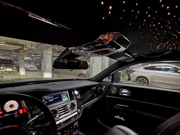 2020 Rolls-Royce Wraith, чёрный, 31700000 рублей - вид 3