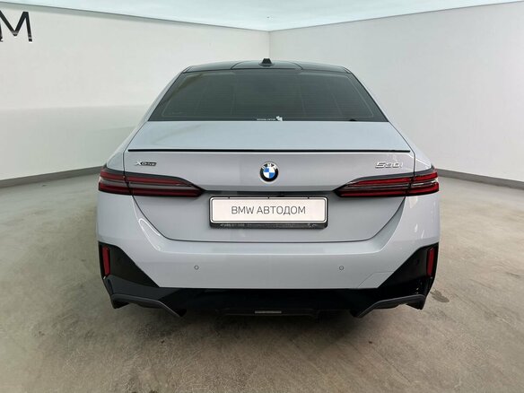 2025 BMW 5 серии 530i xDrive VIII (G60/G61/G68), серый - вид 6
