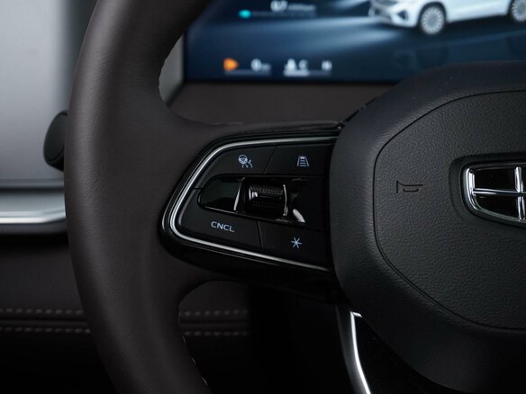 2026 Geely Monjaro I Рестайлинг 2 (China Market), серый, 4738888 рублей - вид 13