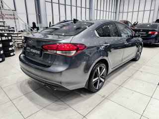 2018 Kia Cerato III Рестайлинг (Classic), серый, 1550000 рублей, вид 5