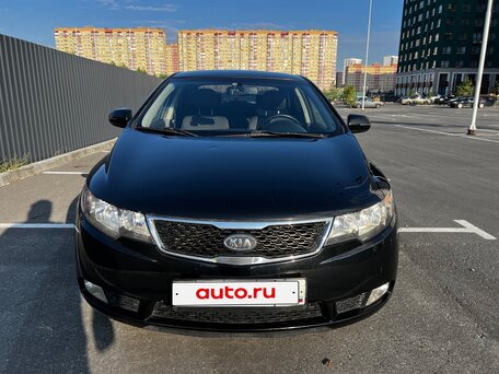 2011 Kia Cerato 6-speed II, чёрный, 750000 рублей, вид 3